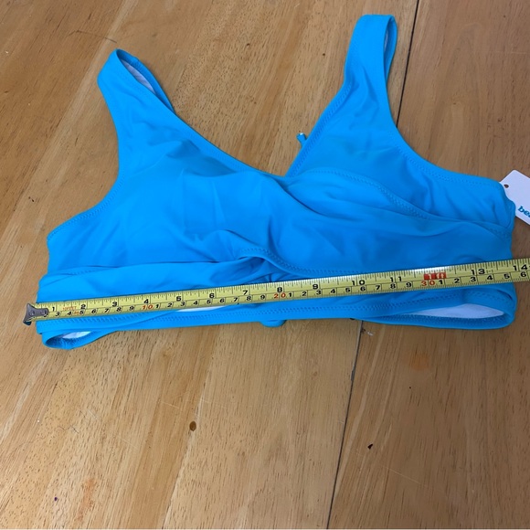 Beachsissi Women’s Twist Front Tie Back Swimsuit Solid Blue Color Size XL - Picture 6 of 12